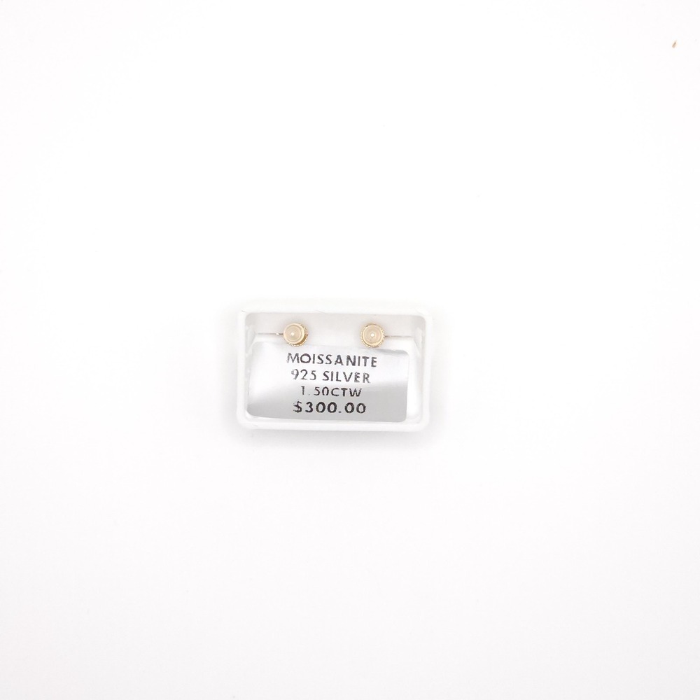 925 Silver Gold Moissanite Stud Earrings - Picture 6 of 13